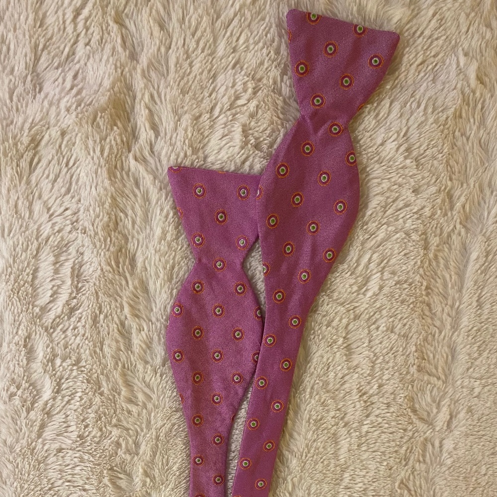 Men's Carrot & Gibbs Pink Polka Dot Bow Tie